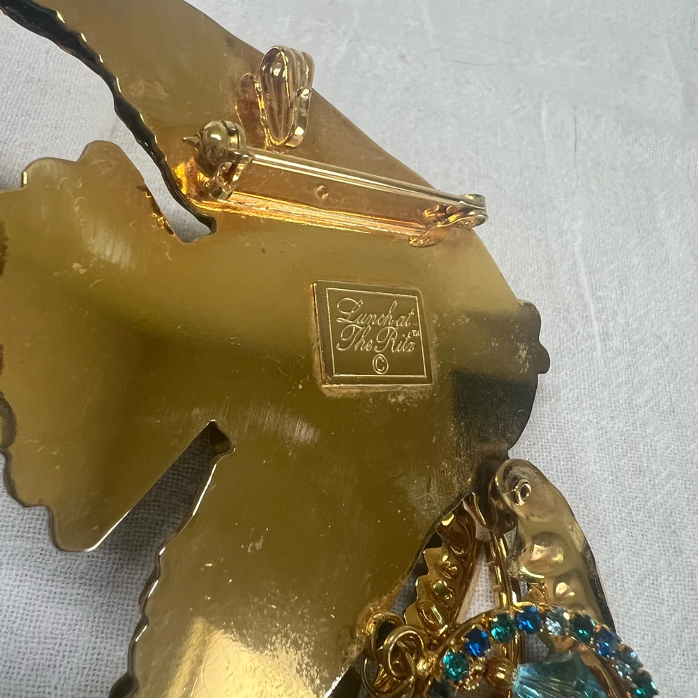 Lunch at the Ritz Articulated Angel Fish Jewelry Set Brooch Pendant & Earrings